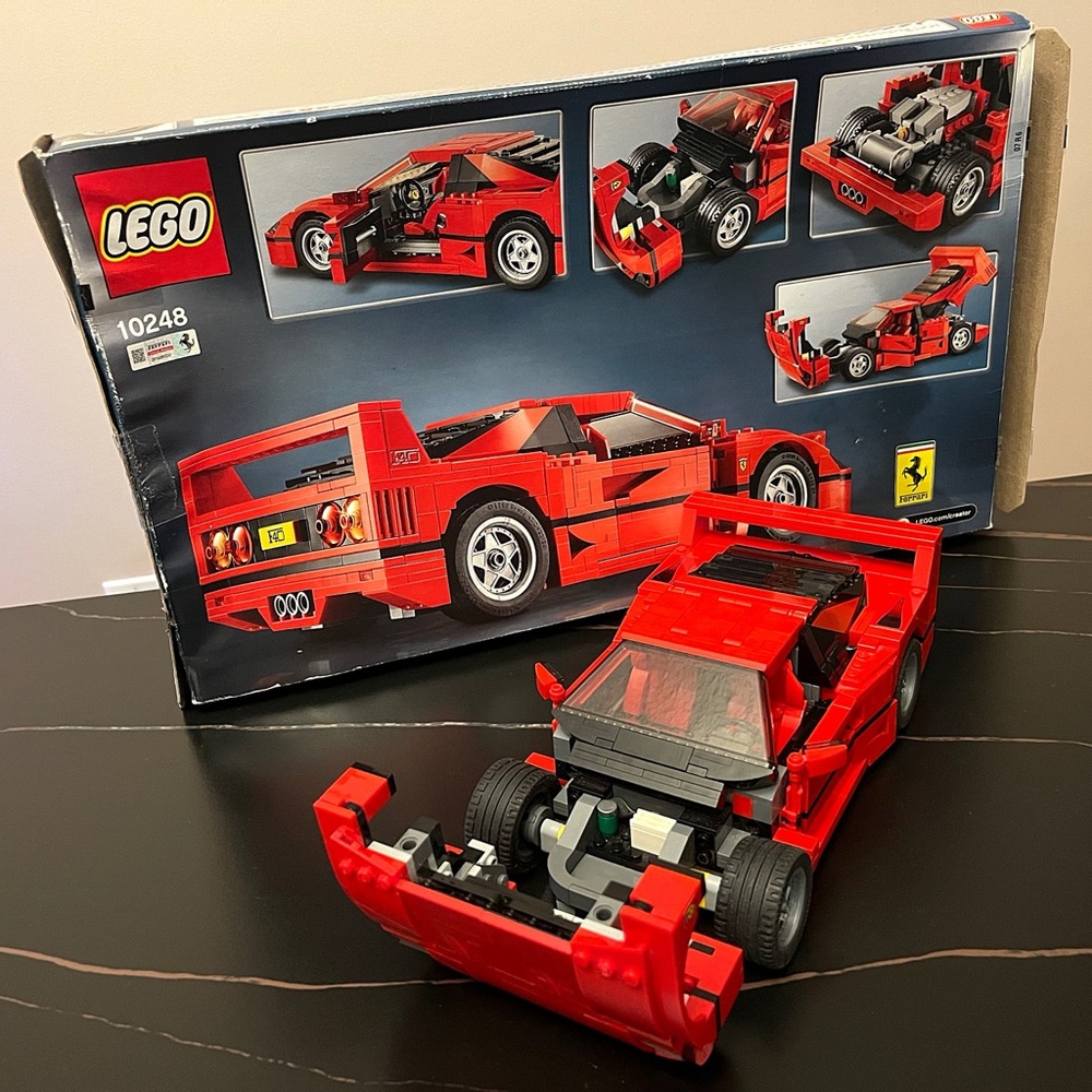 LEGO Creator Ferrari F40 (10248) Complete Set - Picture 8 of 11